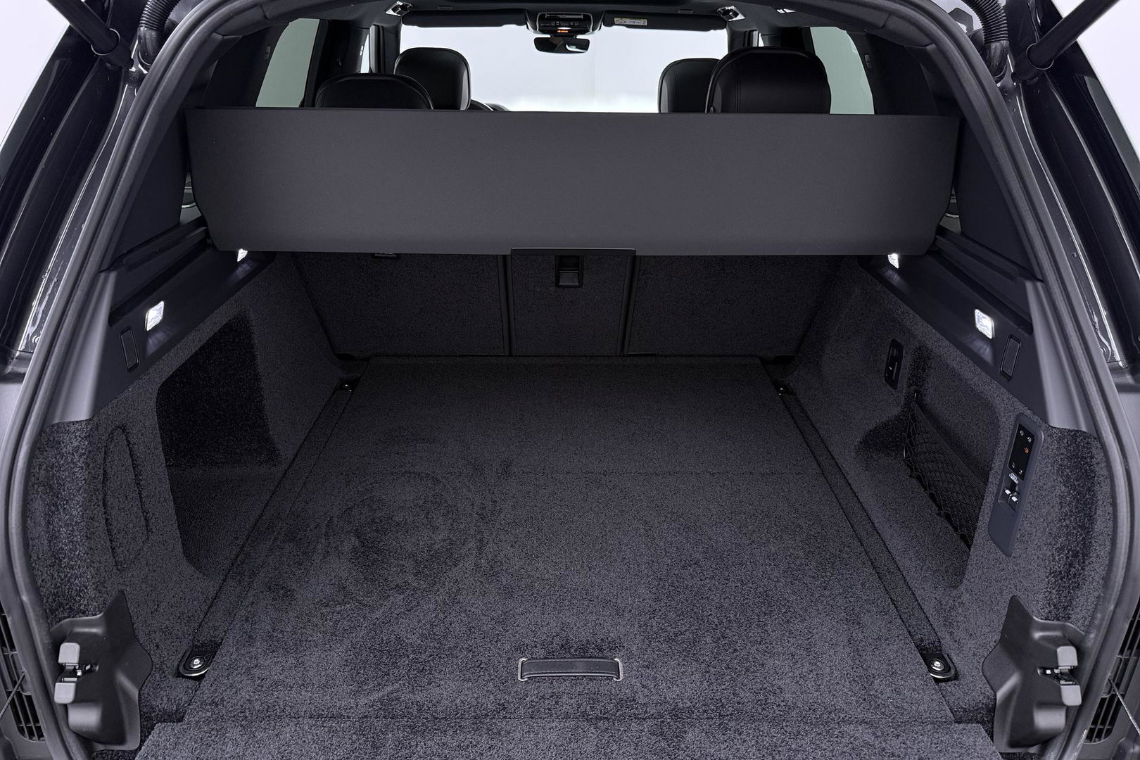 Land Rover Range Rover 3.0 P550e HSE | Meridian 3D | Shadow Exterior Pack | Massage | 360° Camera | 4-Wielbesturing | 22 Inch