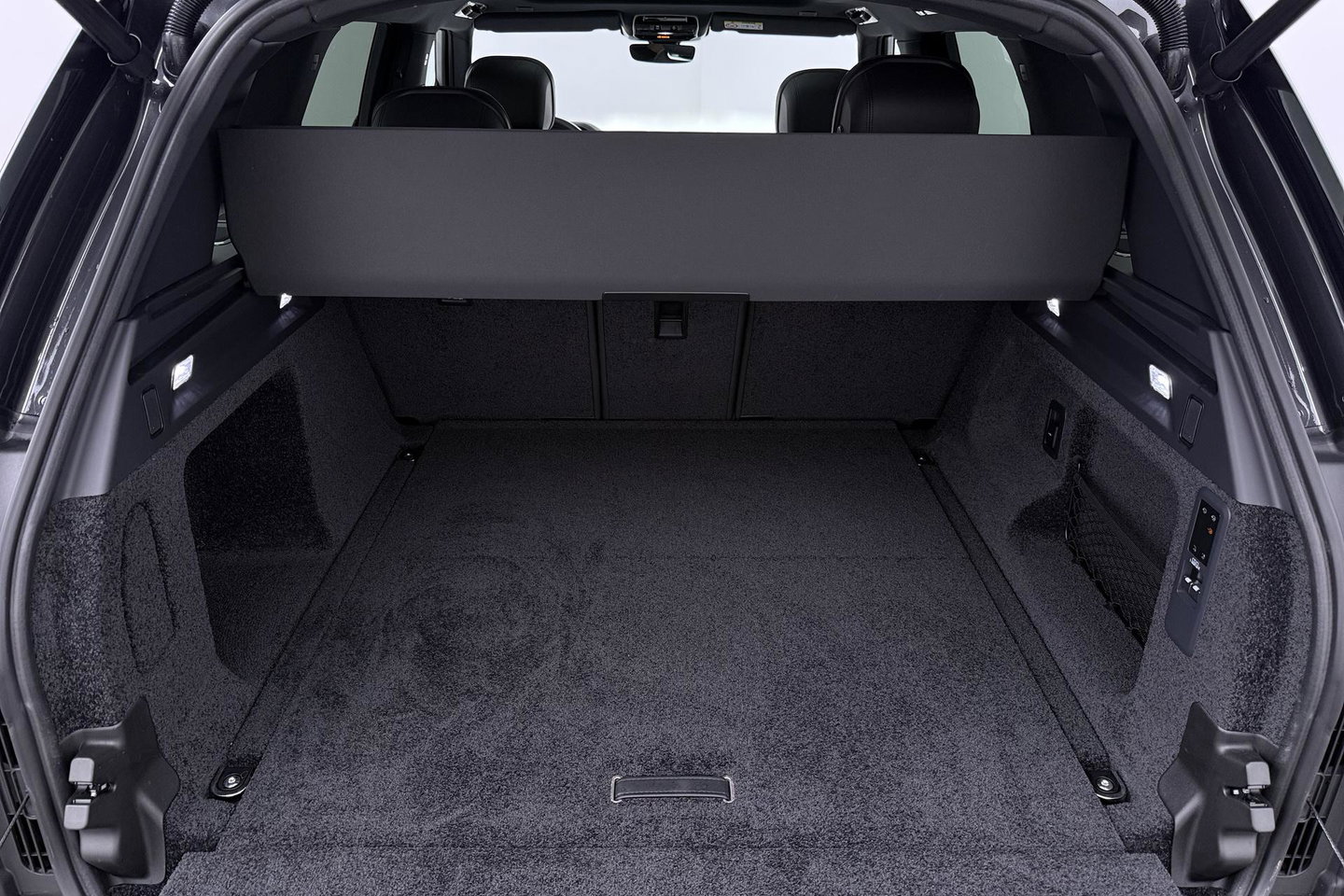 Land Rover Range Rover 3.0 P550e HSE | Meridian 3D | Shadow Exterior Pack | Massage | 360° Camera | 4-Wielbesturing | 22 Inch