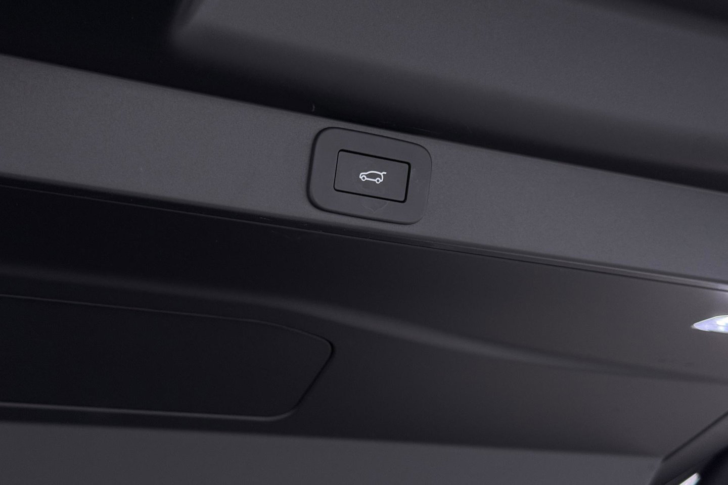 Land Rover Range Rover 3.0 P550e HSE | Meridian 3D | Shadow Exterior Pack | Massage | 360° Camera | 4-Wielbesturing | 22 Inch