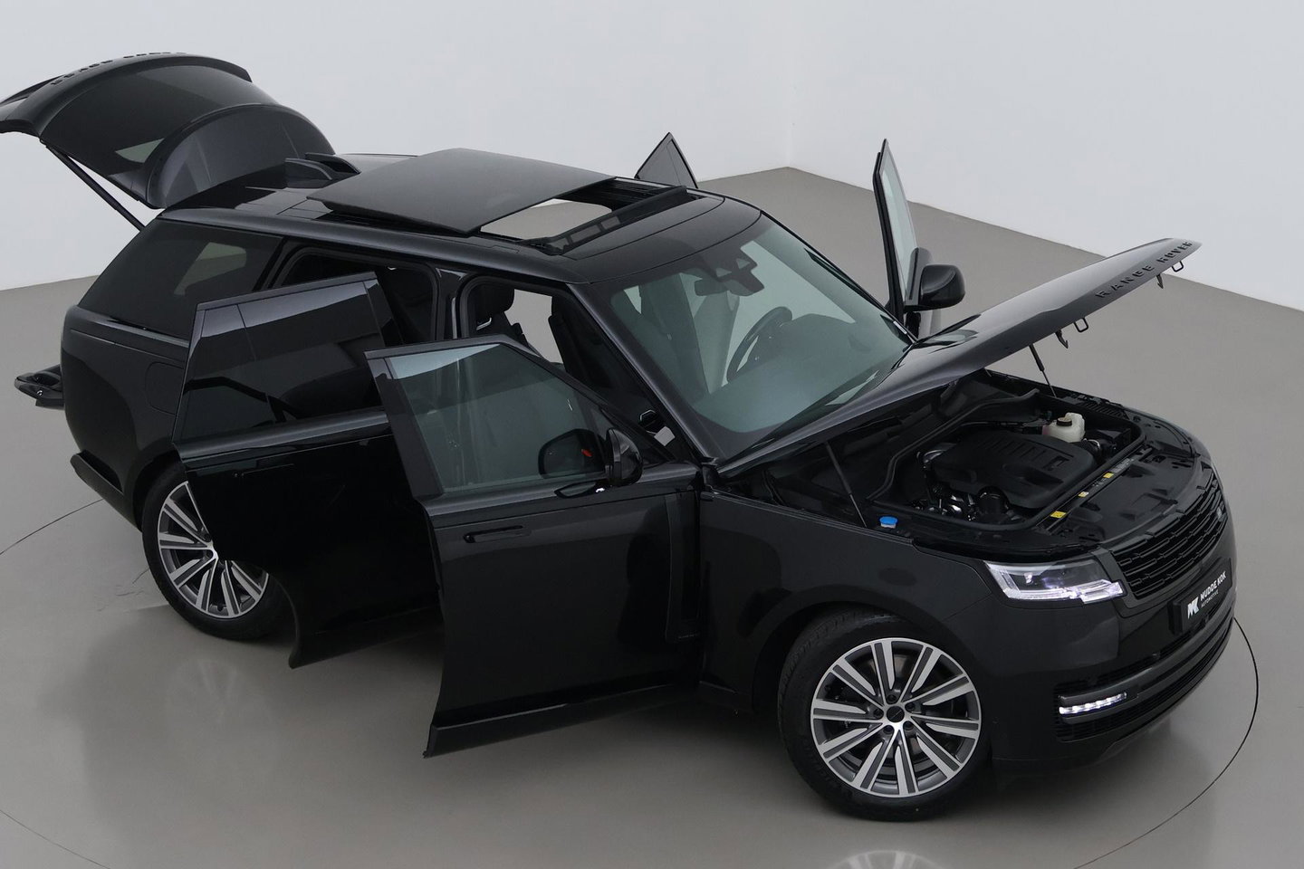 Land Rover Range Rover 3.0 P550e Autobiography | 23 Inch | Meridian Signature | Shadow Exterior Pack | Panoramadak | Towing Pack