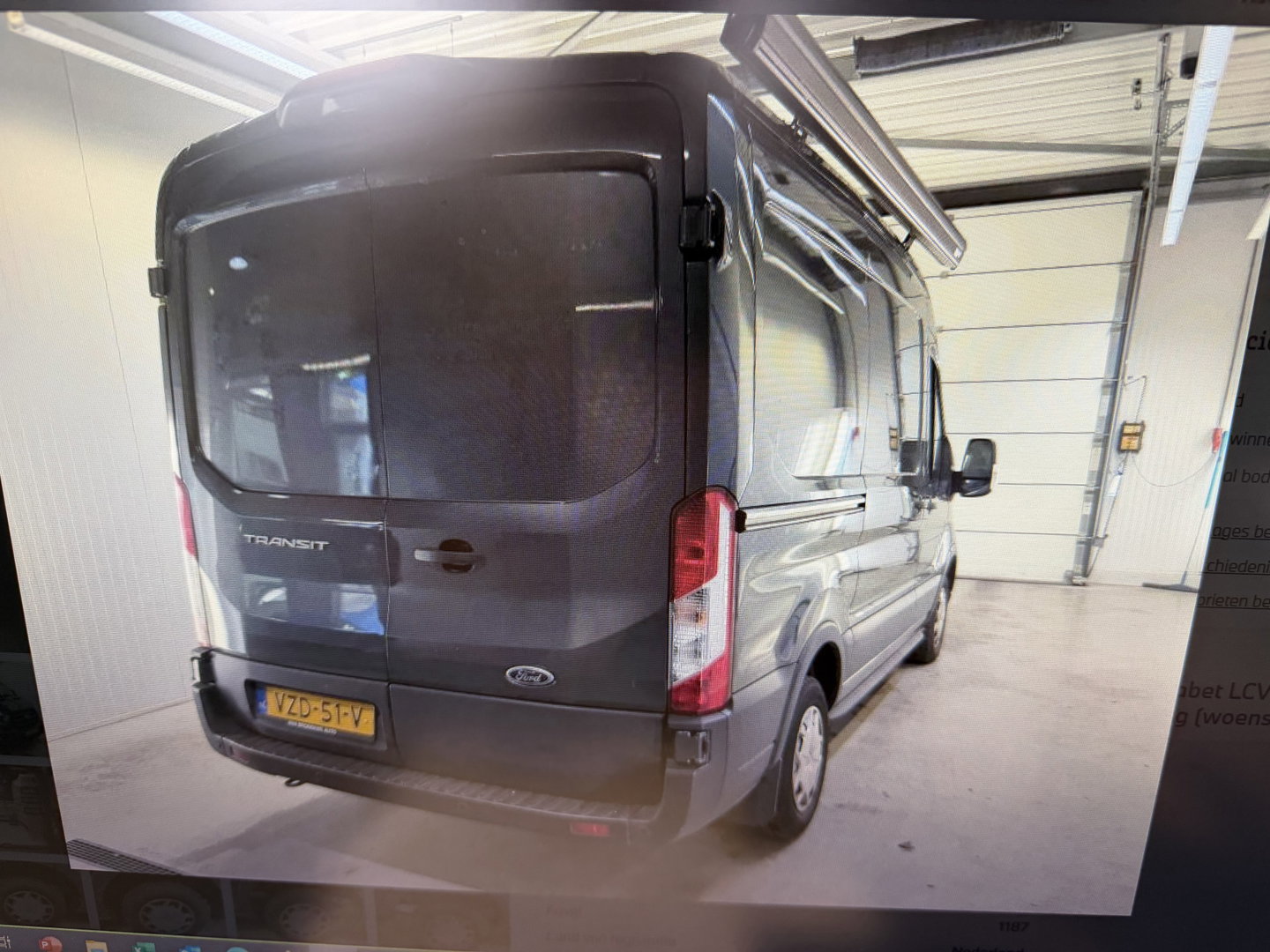 Ford Transit 290 2.0 TDCI L2H2 Trend / vaste prijs rijklaar € 25.950 ex btw / lease vanaf € 424 / euro 6 / bpm vrij / ingerichte laadruimte / onderweg naar ons toe