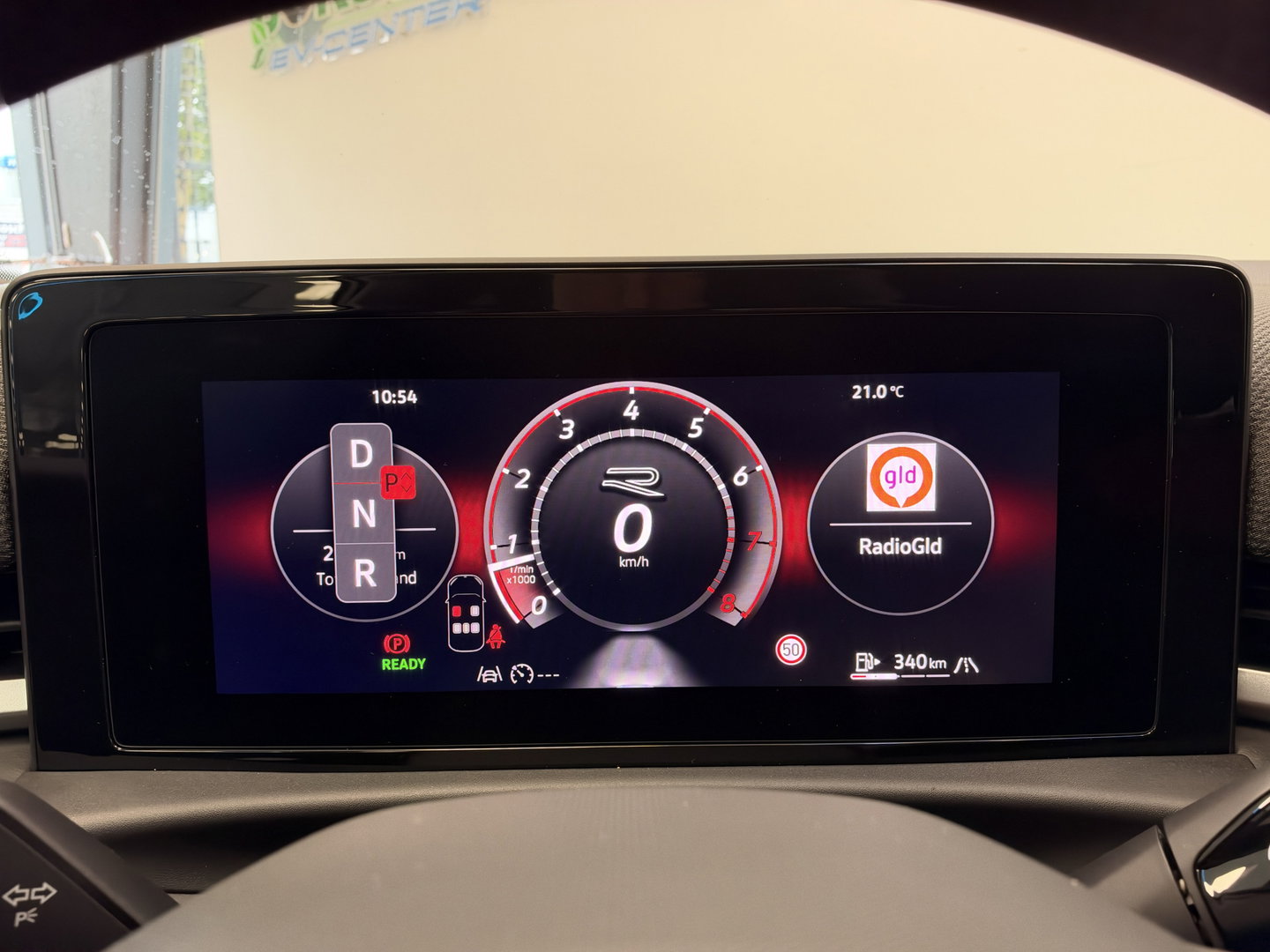 Volkswagen T-Roc 1.5 eTsi R-Line First Edition IQ-light Adaptive-Cruise