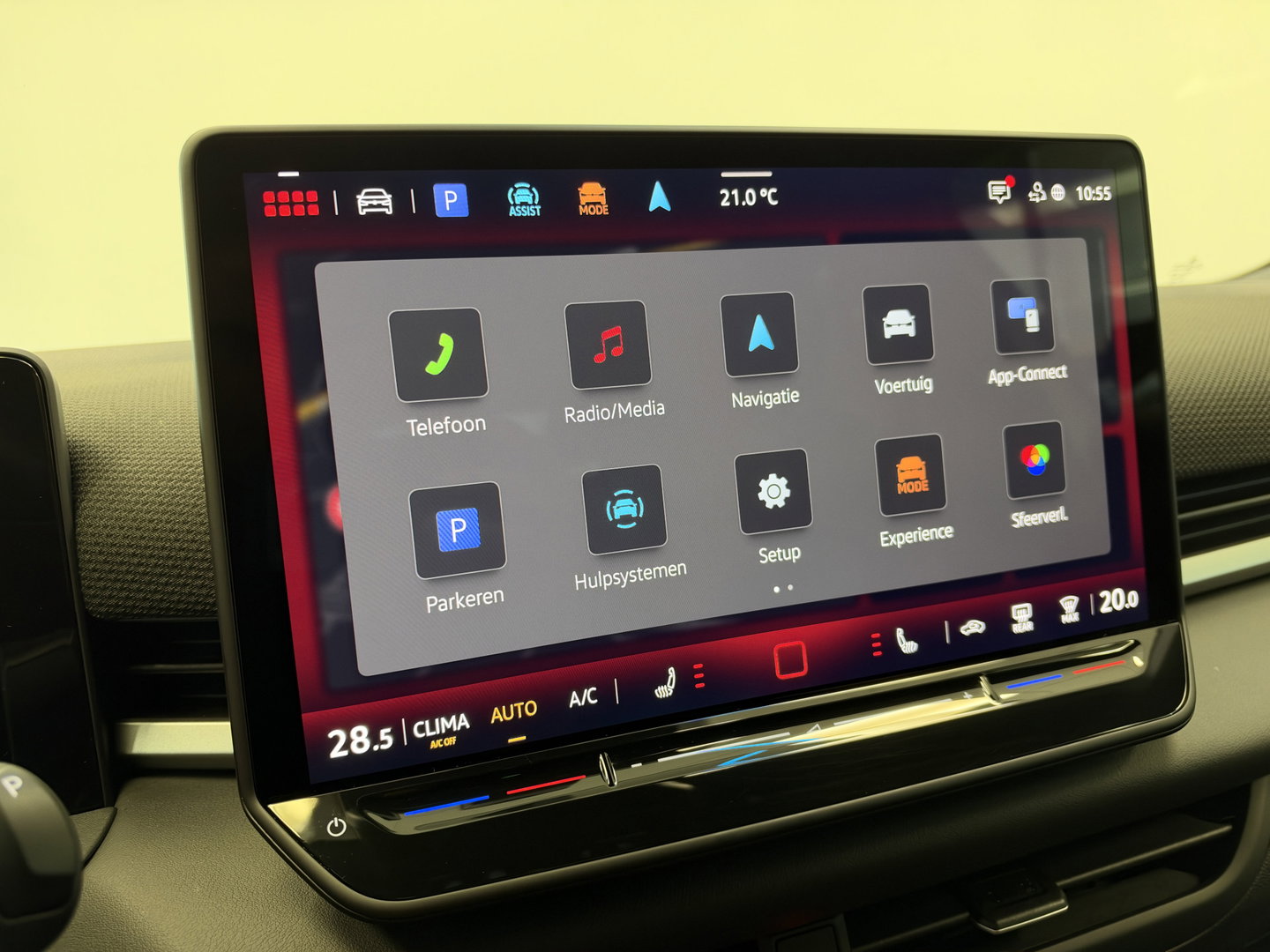 Volkswagen T-Roc 1.5 eTsi R-Line First Edition IQ-light Adaptive-Cruise