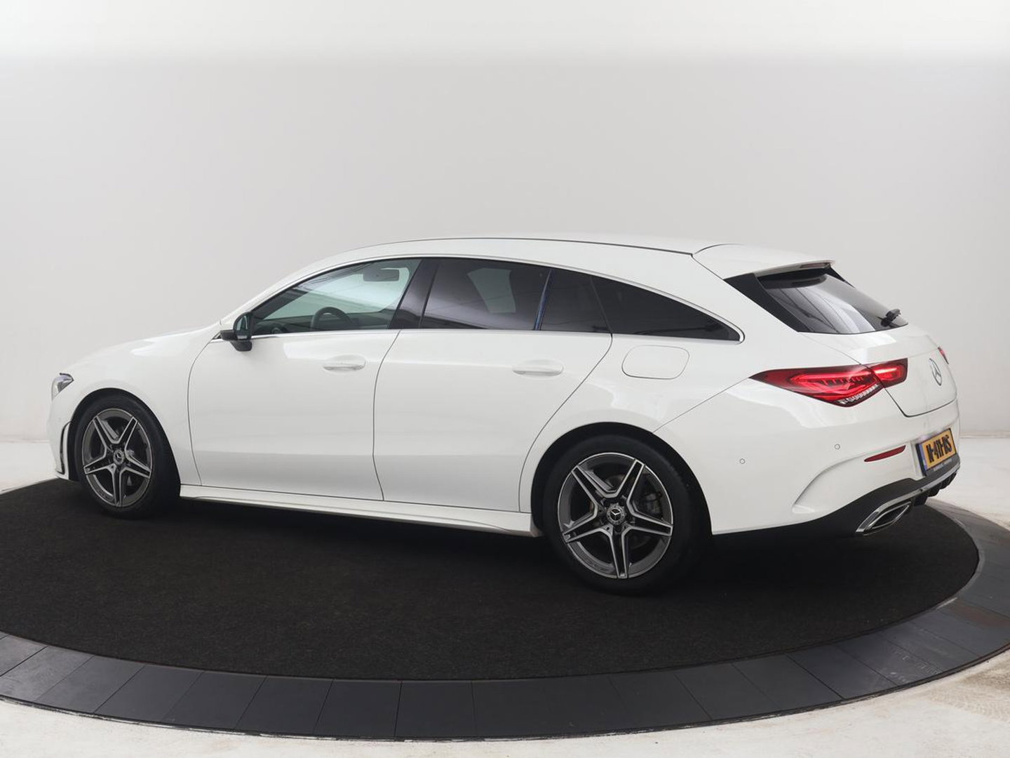 Mercedes-Benz CLA-Klasse Shooting Brake 180 Business Solution AMG