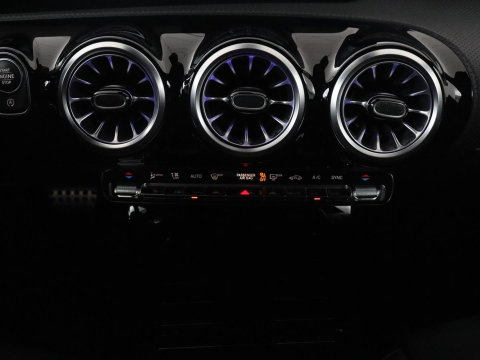 Mercedes-Benz CLA-Klasse Shooting Brake 180 Business Solution AMG