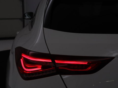 Mercedes-Benz CLA-Klasse Shooting Brake 180 Business Solution AMG