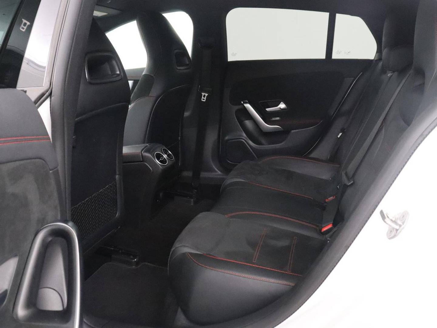 Mercedes-Benz CLA-Klasse Shooting Brake 180 Business Solution AMG