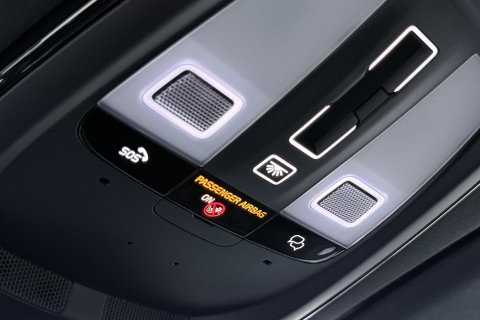 Volvo XC60 T6 Ultra Black Edition | 22 Inch | Bowers&Wilkins | Luchtvering | Trekhaak | 360° Camera | Stoelventilatie | Head-Up