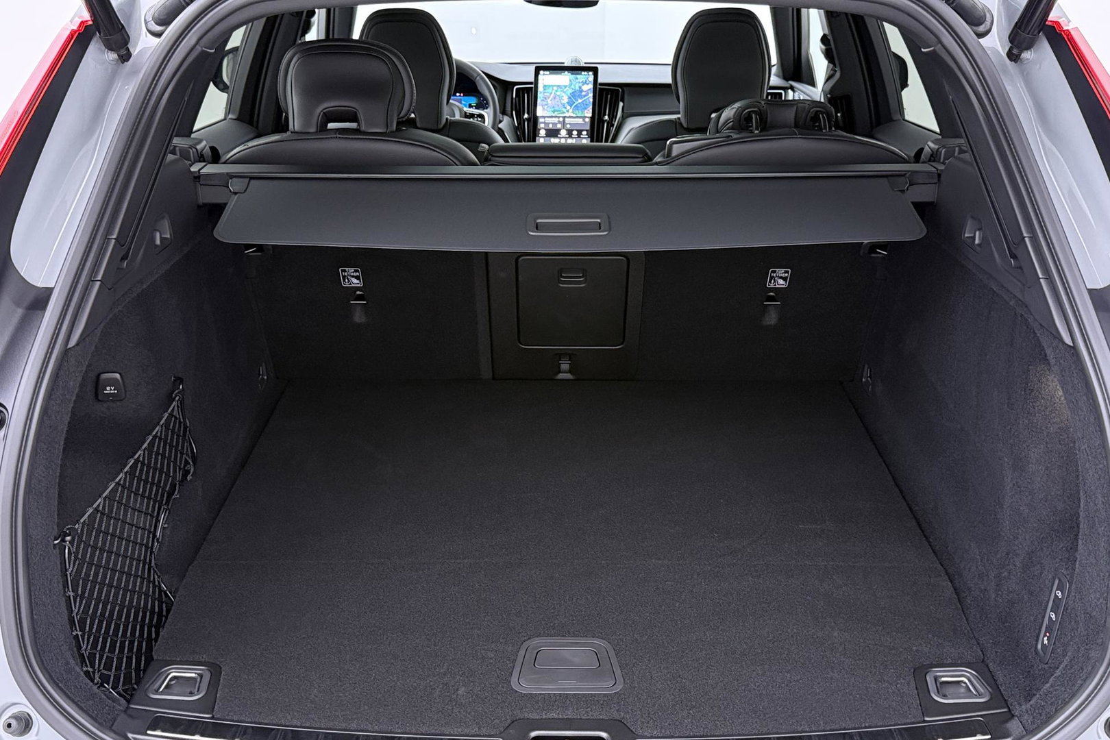 Volvo XC60 T6 Ultra Black Edition | 22 Inch | Bowers&Wilkins | Luchtvering | Trekhaak | 360° Camera | Stoelventilatie | Head-Up
