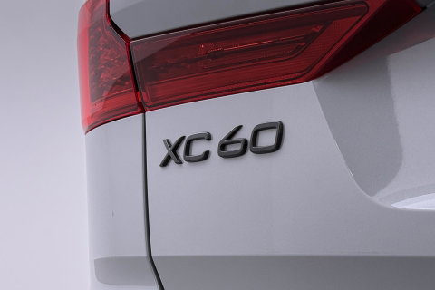 Volvo XC60 T6 Ultra Black Edition | 22 Inch | Bowers&Wilkins | Luchtvering | Trekhaak | 360° Camera | Stoelventilatie | Head-Up