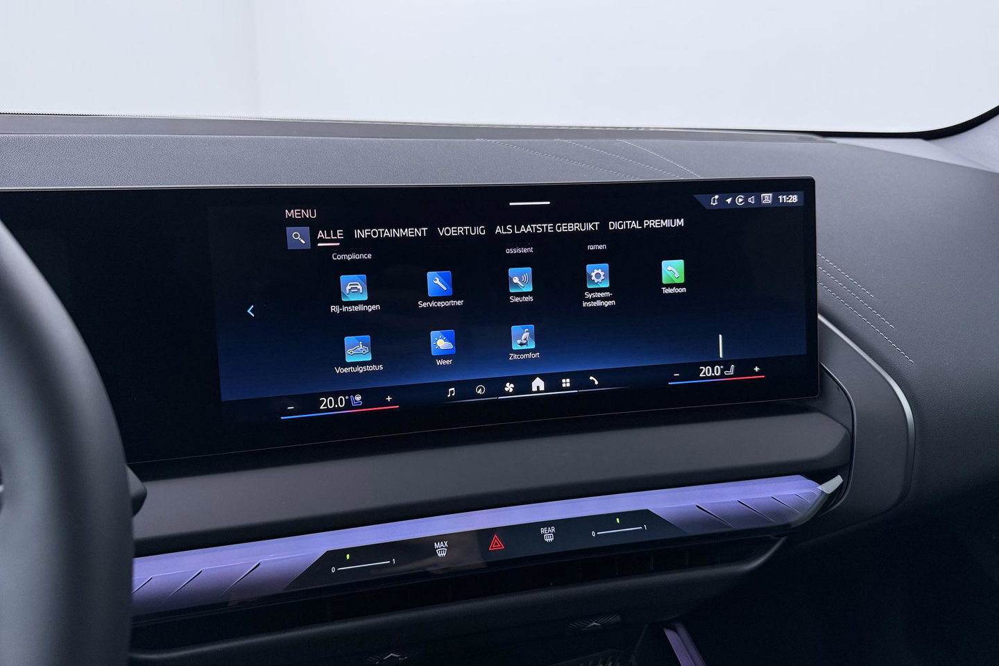 BMW X3 30e xDrive | Harman/Kardon | Stoelventilatie | 360° Camera | Trekhaak | Adaptief onderstel | BLIS | Head-Up | Keyless