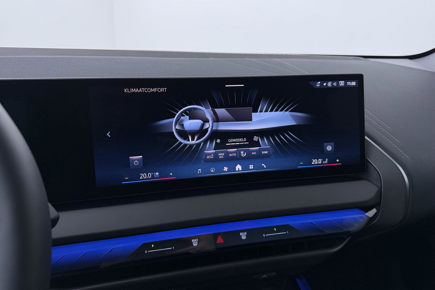 BMW X3 30e xDrive | Harman/Kardon | Stoelventilatie | 360° Camera | Trekhaak | Adaptief onderstel | BLIS | Head-Up | Keyless