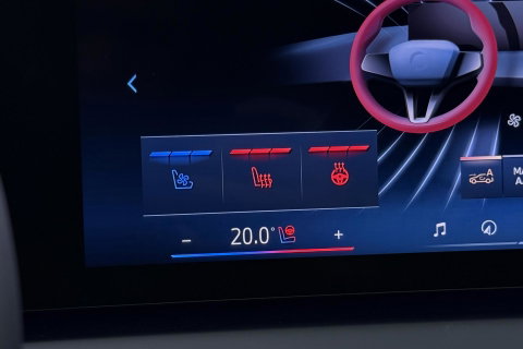BMW X3 30e xDrive | Harman/Kardon | Stoelventilatie | 360° Camera | Trekhaak | Adaptief onderstel | BLIS | Head-Up | Keyless
