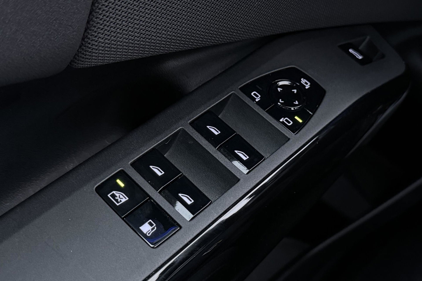 BMW X3 30e xDrive | Harman/Kardon | Stoelventilatie | 360° Camera | Trekhaak | Adaptief onderstel | BLIS | Head-Up | Keyless