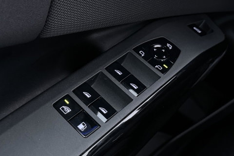BMW X3 30e xDrive | Harman/Kardon | Stoelventilatie | 360° Camera | Trekhaak | Adaptief onderstel | BLIS | Head-Up | Keyless