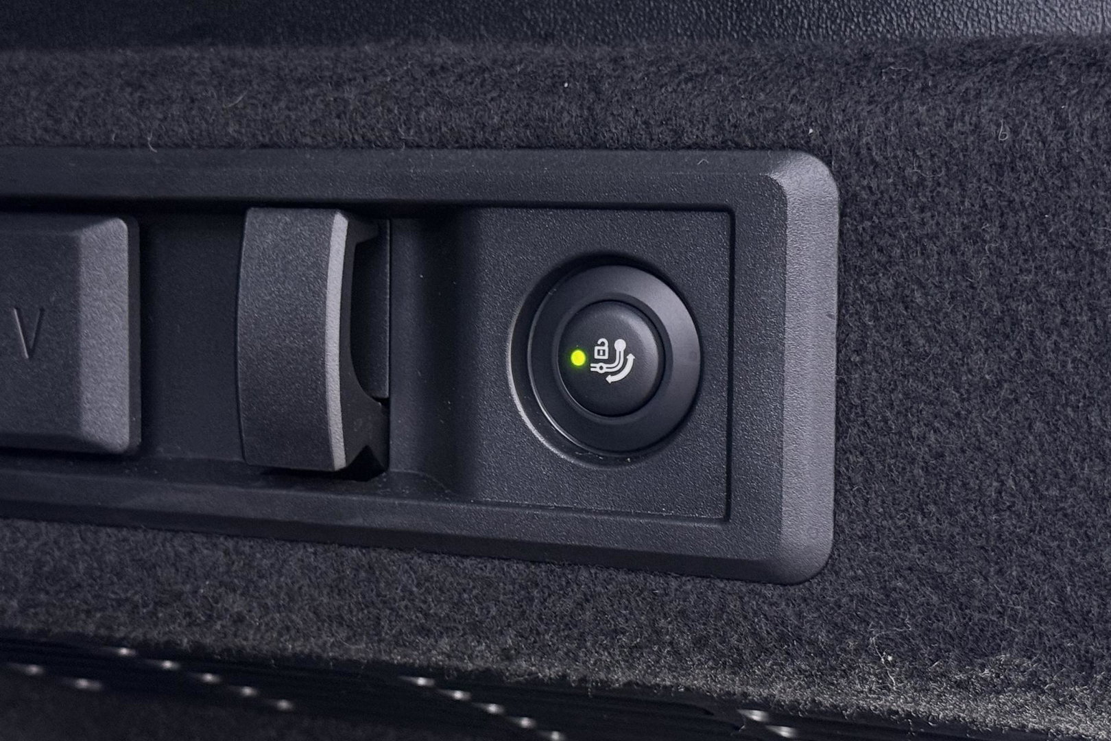 BMW X3 30e xDrive | Harman/Kardon | Stoelventilatie | 360° Camera | Trekhaak | Adaptief onderstel | BLIS | Head-Up | Keyless