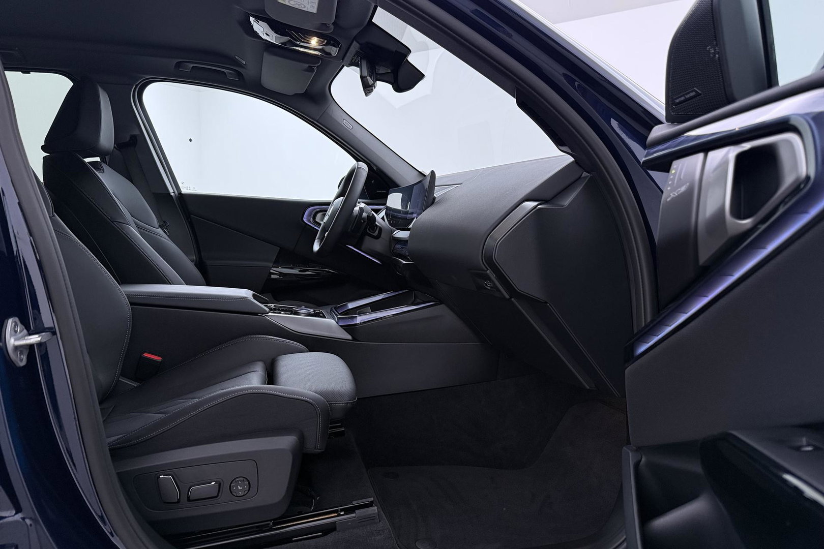 BMW X3 30e xDrive | Harman/Kardon | Stoelventilatie | 360° Camera | Trekhaak | Adaptief onderstel | BLIS | Head-Up | Keyless