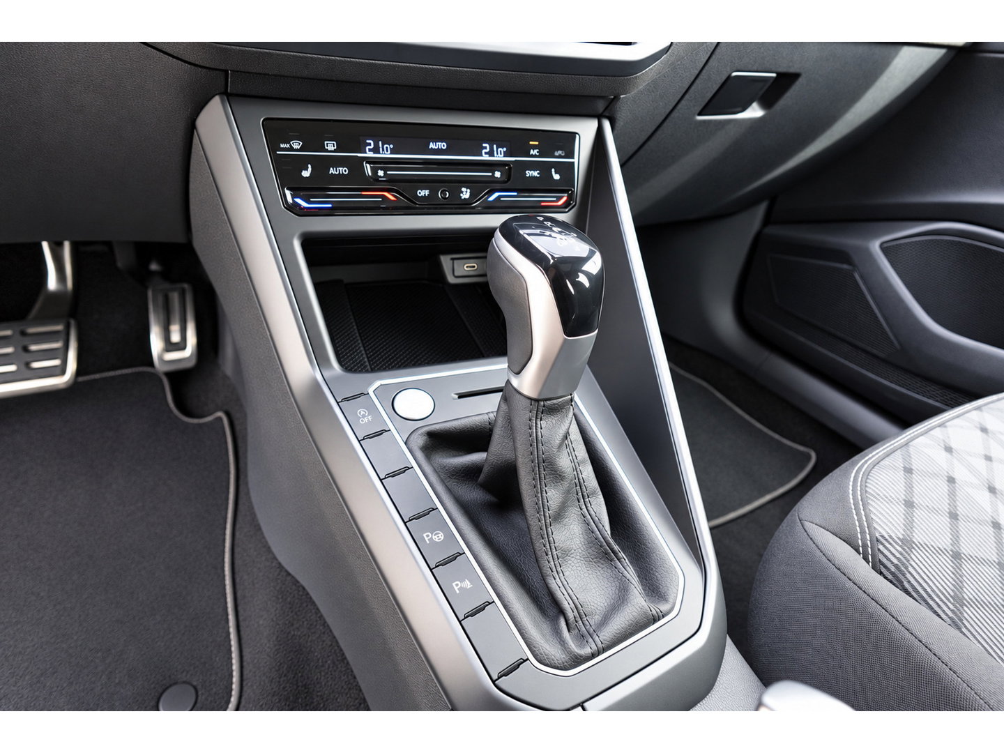 Volkswagen Polo 1.0 TSI R-Line KEYLESS IQ.LIGHT PANO VOL