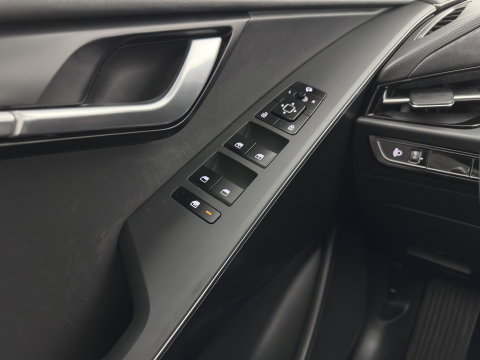 Kia Niro EV DynamicLine 64.8 kWh [3-Fase-11kW] {SoH-100%} (INCL-BTW) Aut. *LEATHER-FABRIC | ADAPTIVE-CRUISE | DIGI-COCKPIT | KEYLESS | CAMERA | DAB | COMFORTSEATS | SHIFTPADDLES | ECC | PDC | CARPLAY | 17''ALU*