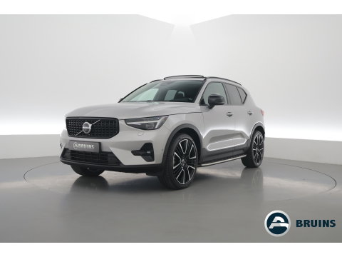 Volvo XC40 2.0 B4 Ultimate Dark | Pano-dak | Trekhaak | 360 camera | ACC | Standkachel | Pixel LED |