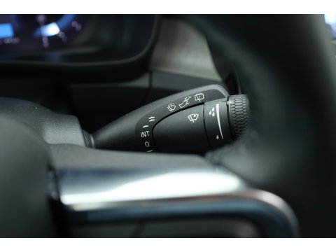 Volvo XC40 2.0 B4 Ultimate Dark | Pano-dak | Trekhaak | 360 camera | ACC | Standkachel | Pixel LED |