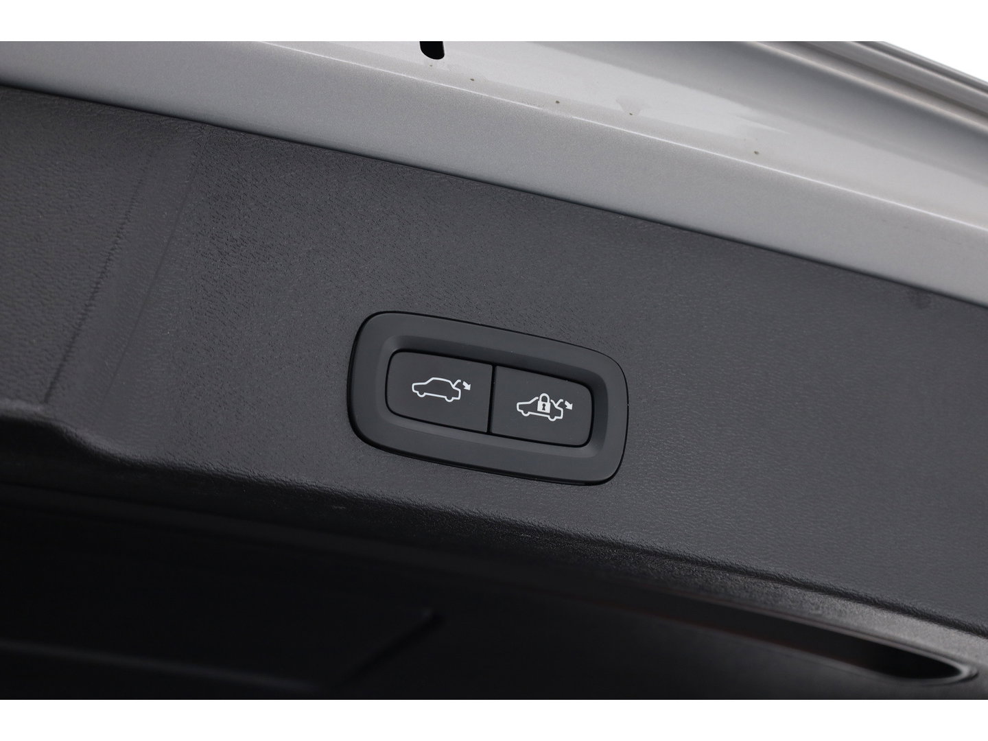 Volvo XC40 2.0 B4 Ultimate Dark | Pano-dak | Trekhaak | 360 camera | ACC | Standkachel | Pixel LED |