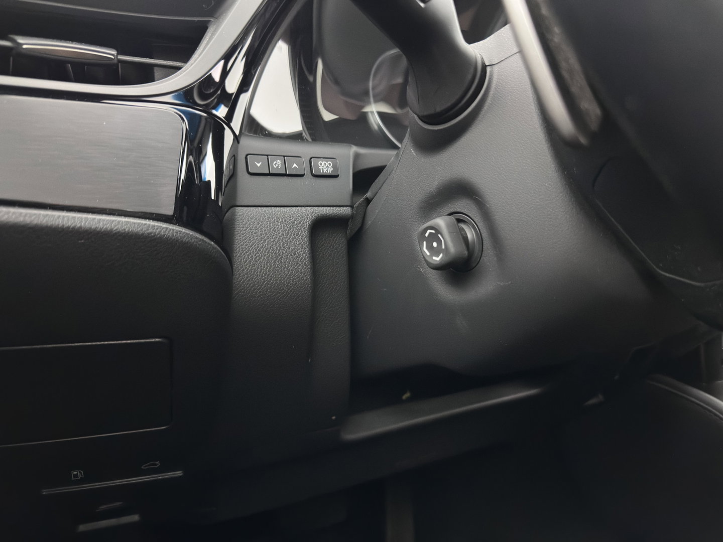 Lexus ES 300h Business Line (INCL-BTW) Aut. *PANO | LEATHER | FULL-LED | ADAPTIVE-CRUISE | BLINDSPOT | KEYLESS | CAMERA | HEATED-COMFORTSEATS | NAVI-FULLMAP | PRIVACY-GLASS | SHIFTPADDLES | ECC | PDC | 18''ALU*