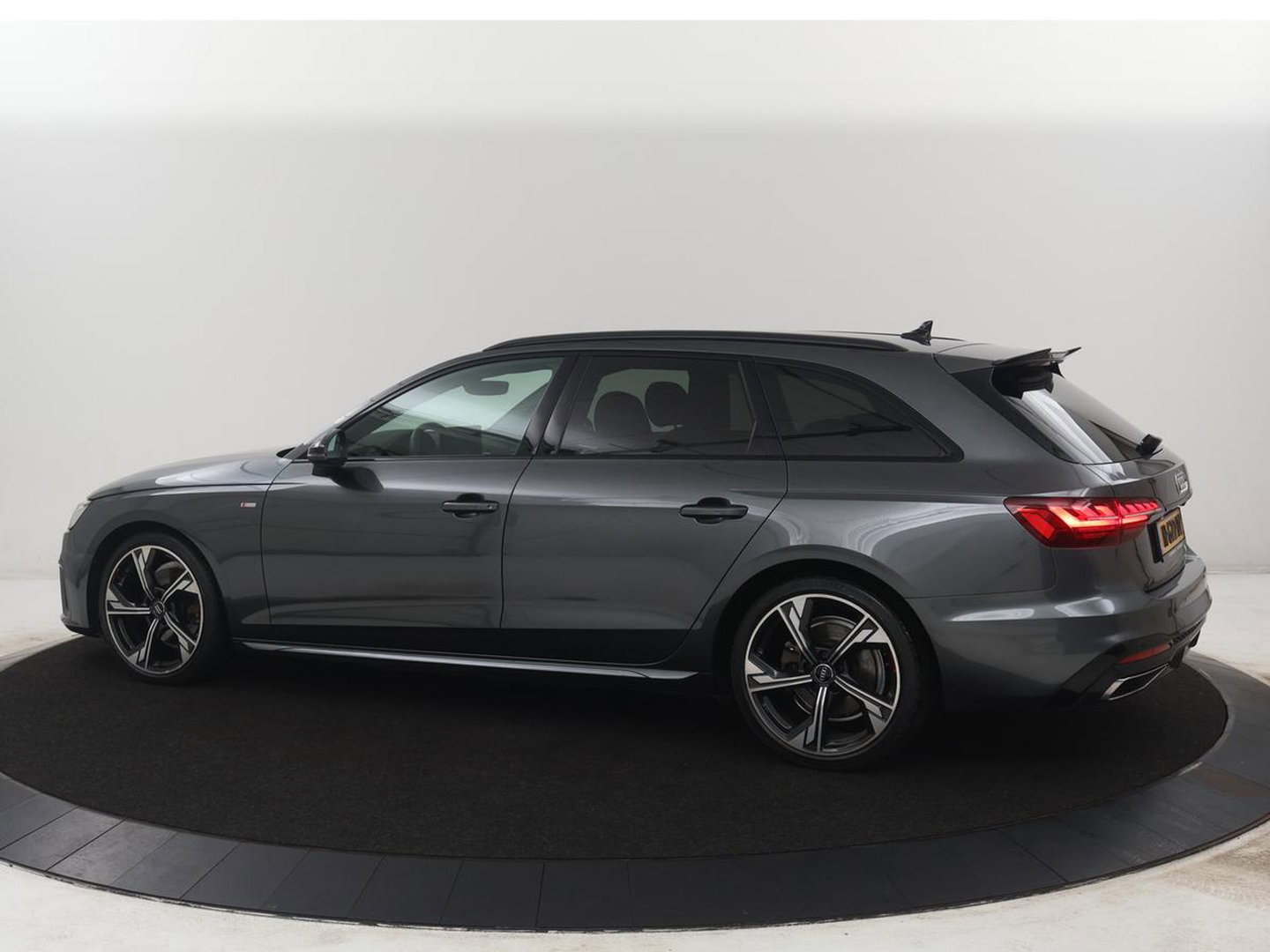 Audi A4 Avant 35 TFSI S edition Competition