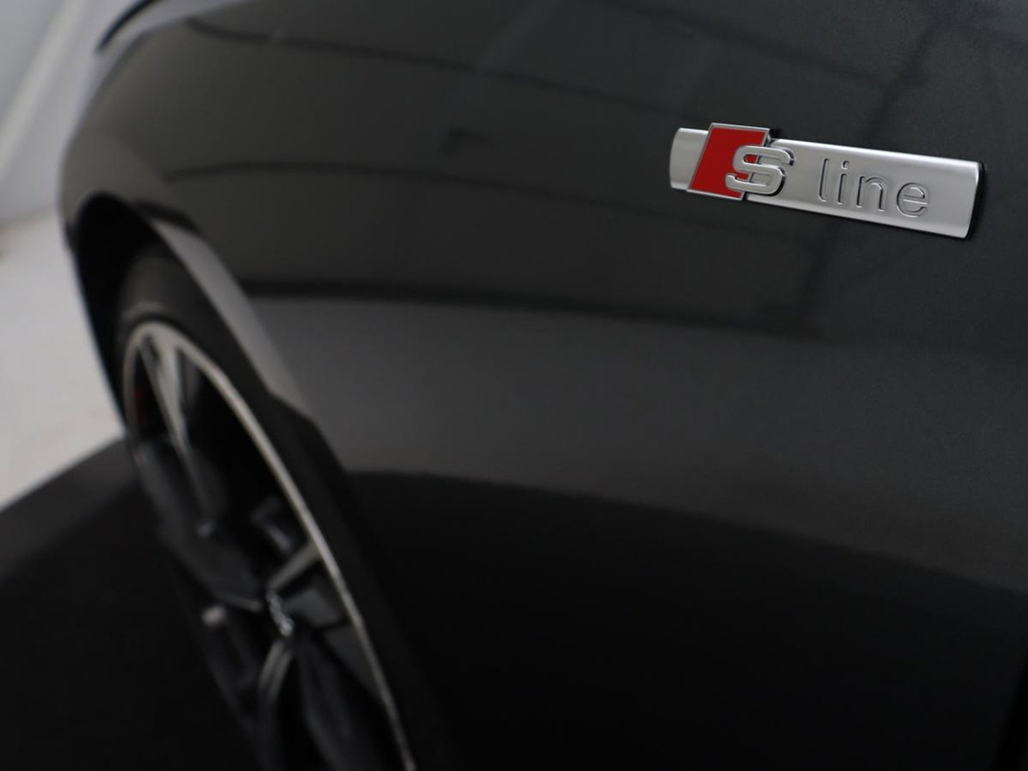 Audi A4 Avant 35 TFSI S edition Competition