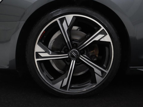 Audi A4 Avant 35 TFSI S edition Competition