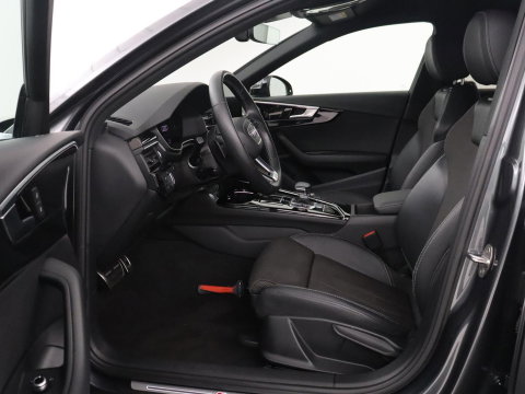 Audi A4 Avant 35 TFSI S edition Competition