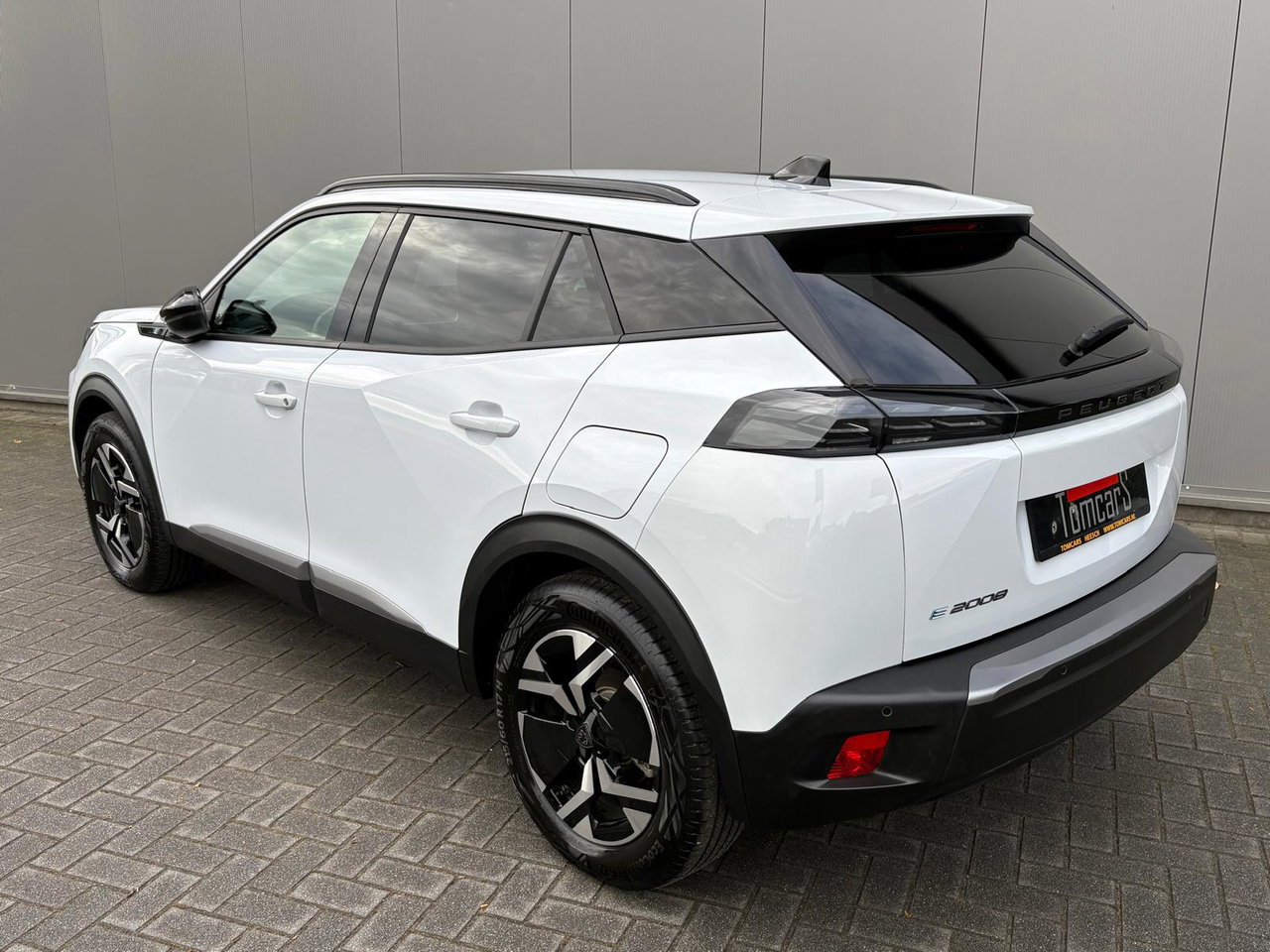 Peugeot e-2008