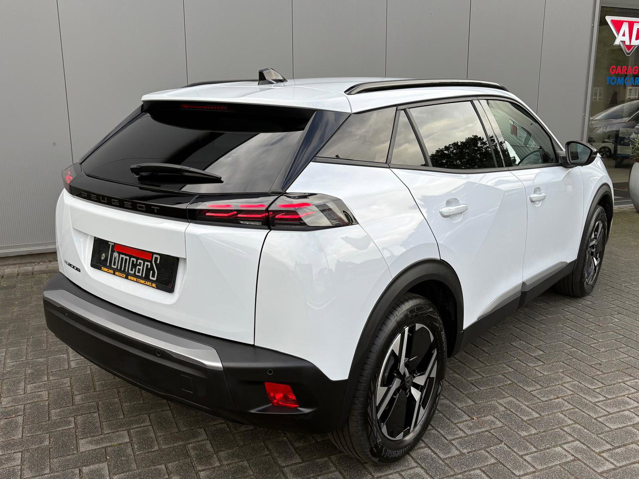 Peugeot e-2008