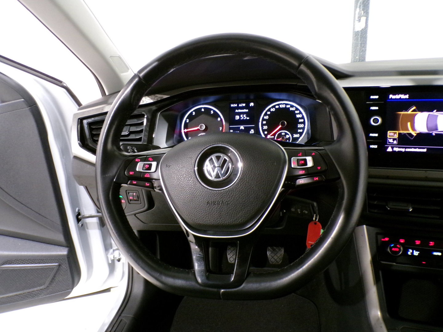 Volkswagen Polo 1.0 TSI Comfortline "Origineel NL!" Apple-Carplay Trekhaak Parkeersensor Adaptive-Cruise Climatronic "1e eigenaar"