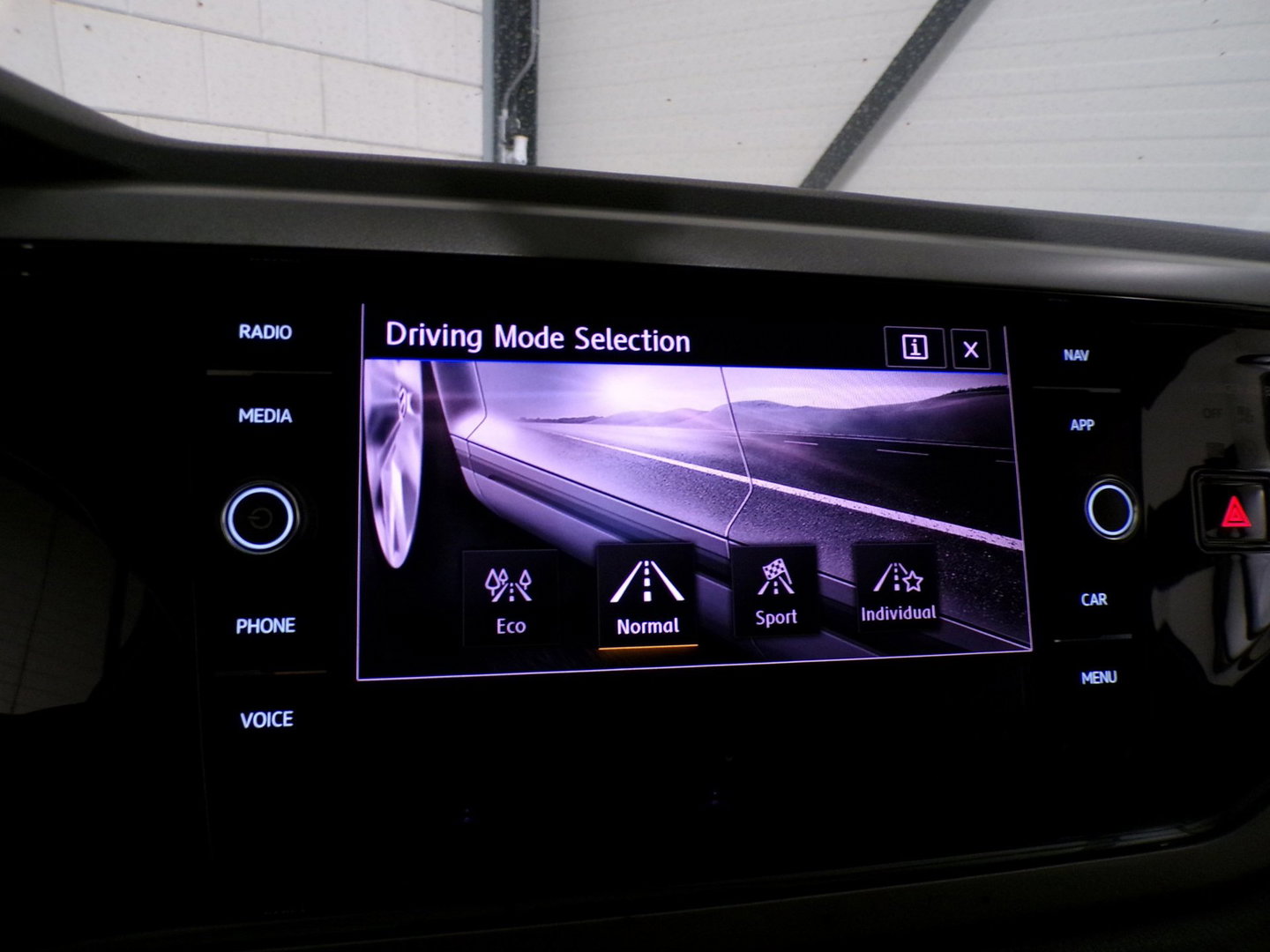 Volkswagen Polo 1.0 TSI Comfortline "Origineel NL!" Apple-Carplay Trekhaak Parkeersensor Adaptive-Cruise Climatronic "1e eigenaar"
