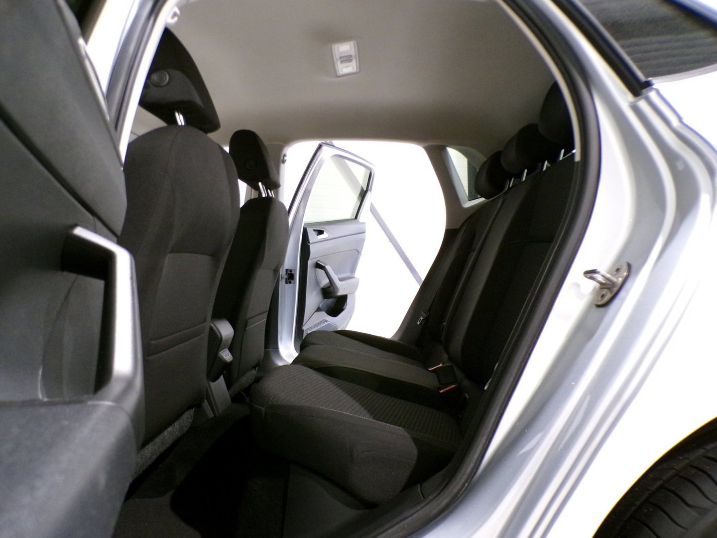 Volkswagen Polo 1.0 TSI Comfortline "Origineel NL!" Apple-Carplay Trekhaak Parkeersensor Adaptive-Cruise Climatronic "1e eigenaar"