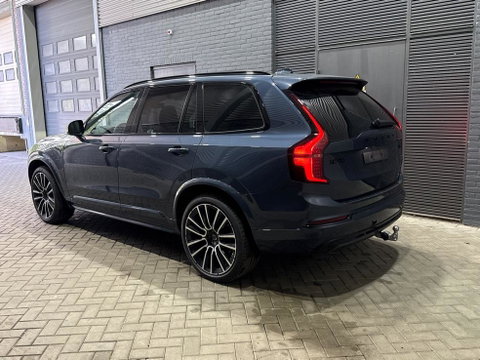 Volvo XC90 T8 Ultra Black Edition | Luchtvering | B&W | Stoelventilatie | 22 inch | Pilot Assist
