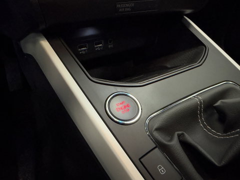 SEAT Arona 1.0 TSI Xcellence Business Intense Navigatie Full-led Adaptive-Cruise