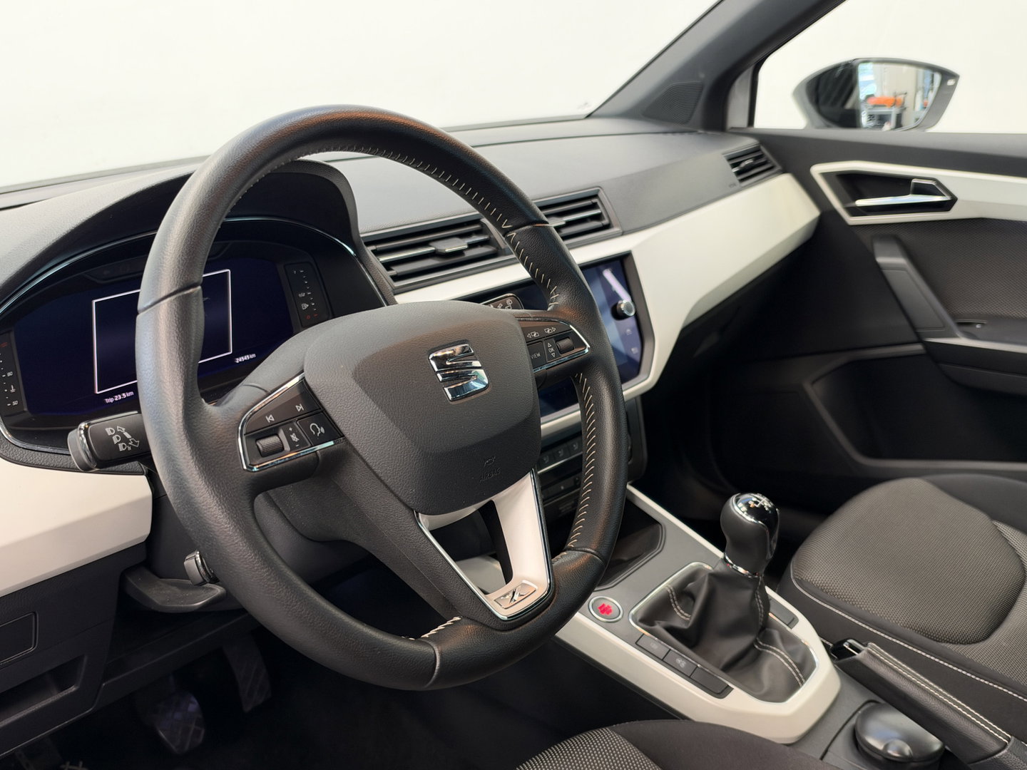 SEAT Arona 1.0 TSI Xcellence Business Intense Navigatie Full-led Adaptive-Cruise