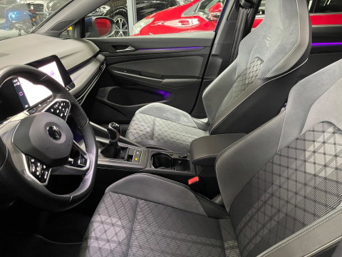 Volkswagen Golf 1.5 TSI R-Line Virtual Camra IQ Light Matrix LED