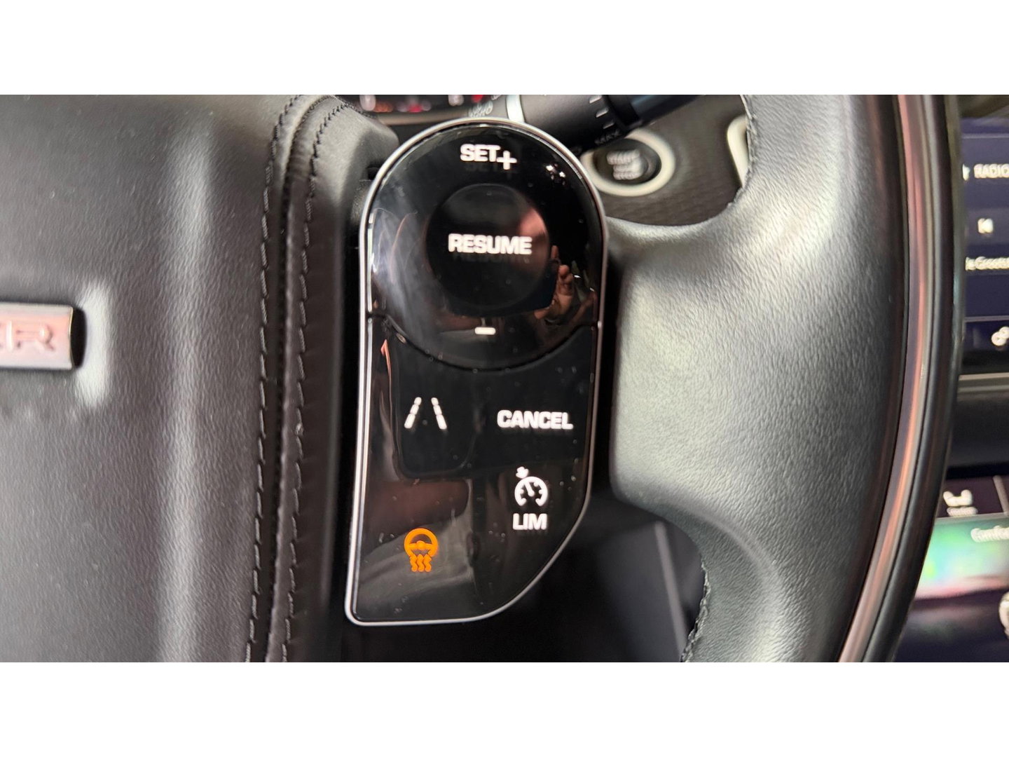 Land Rover Range Rover Evoque 2.0 D180 AWD R-Dynamic SE Leer Navi Led-Xenon Meridia Soundsysteem,