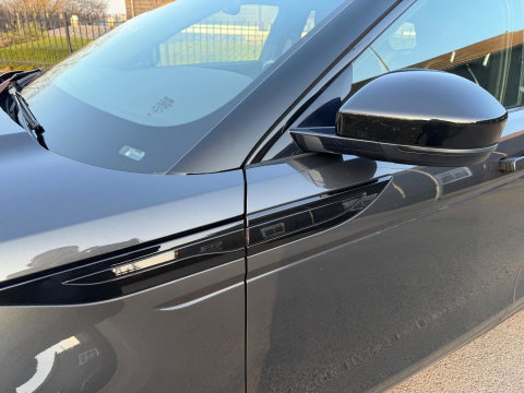 Land Rover Range Rover Evoque 2.0 D180 AWD R-Dynamic SE Leer Navi Led-Xenon Meridia Soundsysteem,
