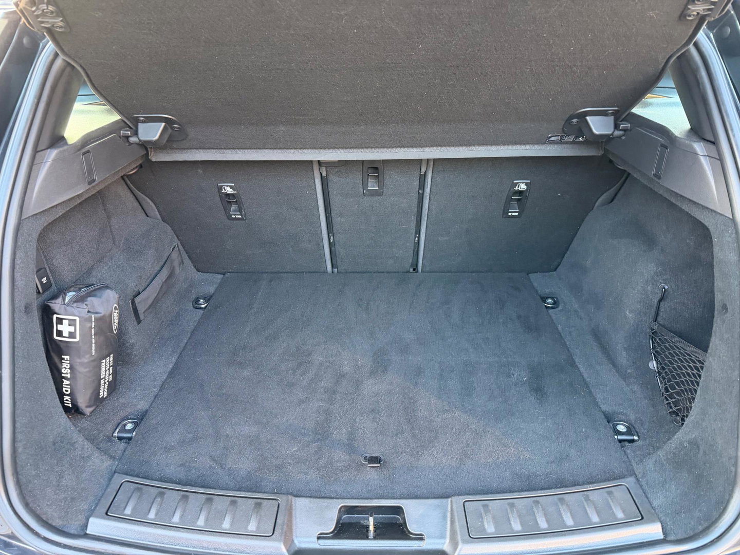 Land Rover Range Rover Evoque 2.0 D180 AWD R-Dynamic SE Leer Navi Led-Xenon Meridia Soundsysteem,