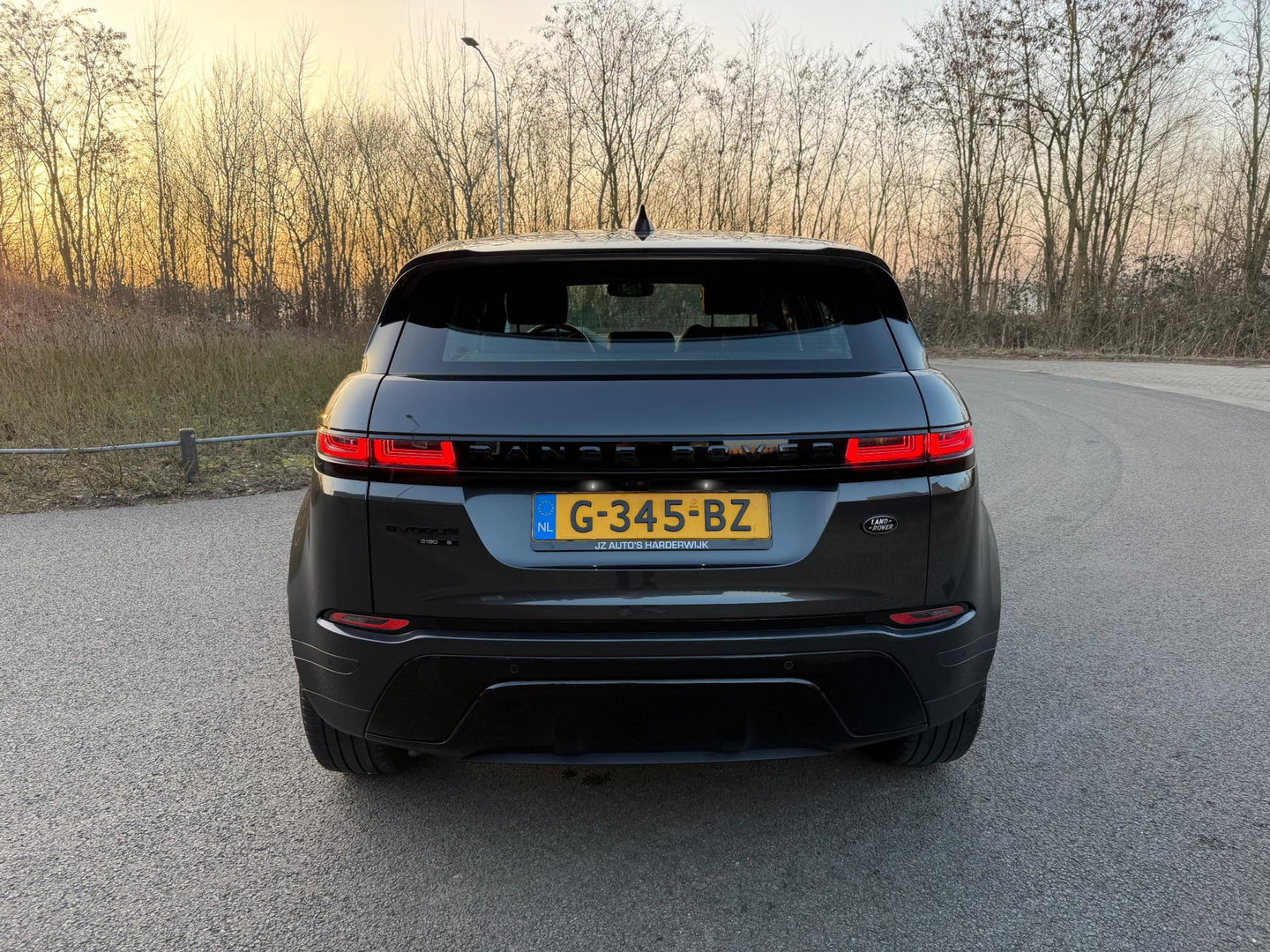 Land Rover Range Rover Evoque 2.0 D180 AWD R-Dynamic SE Leer Navi Led-Xenon Meridia Soundsysteem,