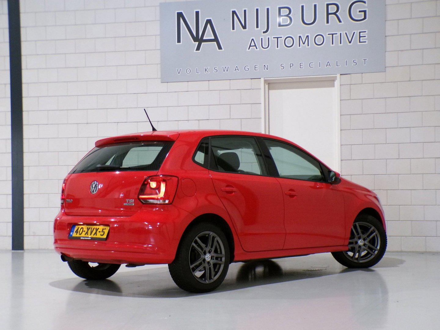 Volkswagen Polo 1.2 TSI Comfortline "Origineel NL!" Apple-Carplay Android-Auto Cruise-control 16"Velgen "Nieuwe ketting" Airco