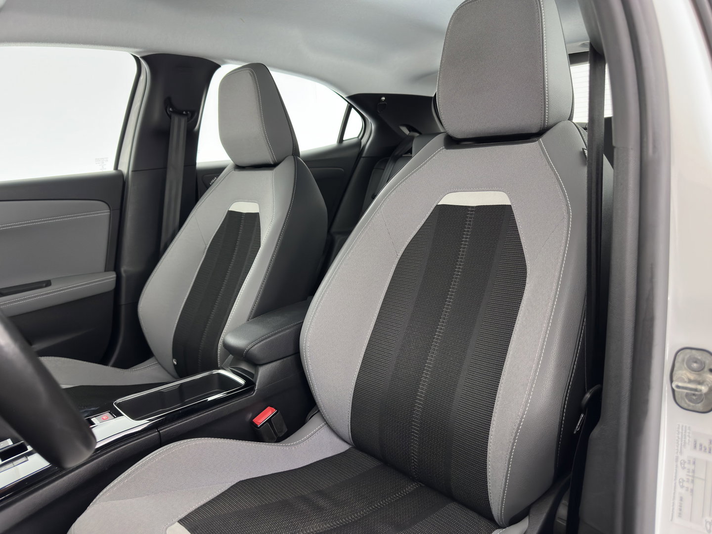Opel Mokka-e Elegance 50-kWh 11kw bl. *DIGI-COCKPIT | FULL-LED | CARPLAY | COMFORTSEATS | CAMERA | KEYLESS | DAB+ | ECC | CRUISE | 17''ALU*