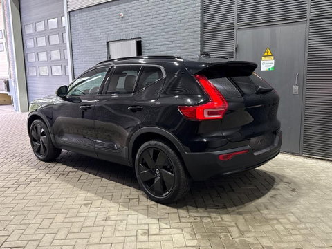 Volvo XC40 2.0 B3 Plus Black Edition | Harman/Kardon | Pilot Assist | Camera | BLIS | Memory | Stoel+Stuurverwarming | Keyless | ACC | 20 Inch