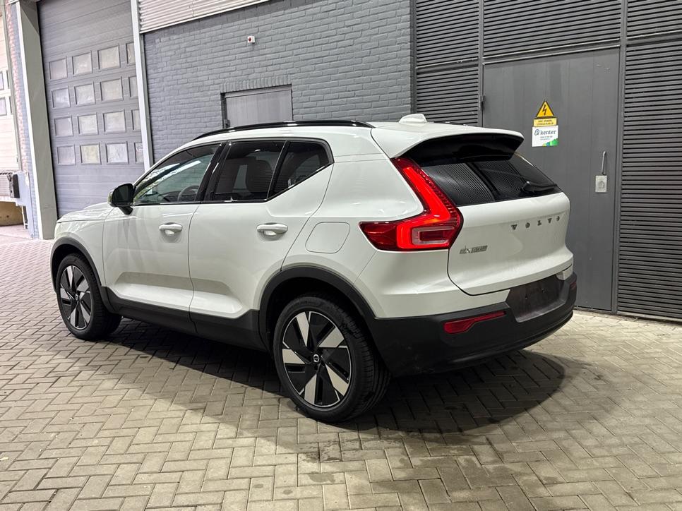 Volvo EX40 Single Motor Extended Range Plus 82 kWh | Harman/Kardon | 360° Camera | BLIS | Stoel+Stuurverwarming | ACC