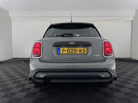 MINI 5-deurs 1.5 One Business Edition (INCL.BTW) *LEATHER | FULL-LED | DIGI-COCKPIT | AMBIENT-LIGHT | NAVI-FULLMAP | DAB | AIRCO | PDC | 16''ALU*