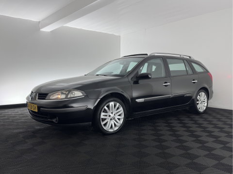Renault Laguna Grand Tour 2.0-16V Privilège Aut. *PANO | LEATHER-FABRIC | NAVI-FULLMAP | CABASSE-SOUND | ECC | CRUISE | 17''ALU | TOWBAR*